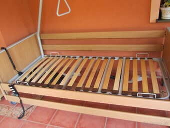 Polohovateľná elektrická posteľ - AKS - 4