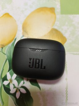 Predám Bluetooth slúchadlá JBLtune 230tws - 4