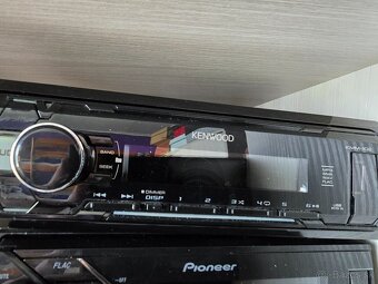 Pioneer a Kenwood - 4
