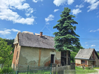Stavebný pozemok so zvyškami starého domu, na okraji Svrči - 4