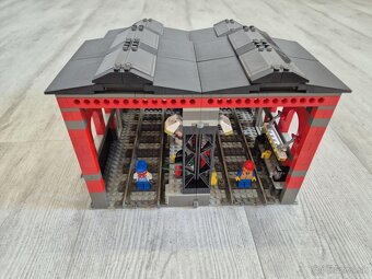 LEGO 10027 VLAK 9V - Train Engine Shed - 4