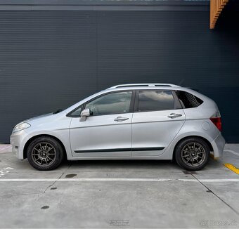 Honda FR-V - 4