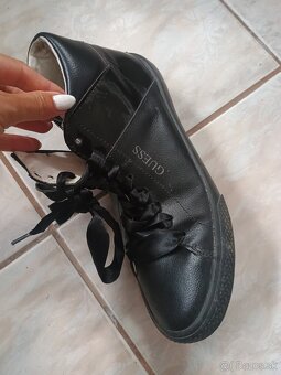 kotnicky GUESS - 4