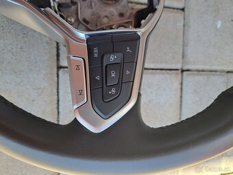 Multifunkčný volant z Golf 8 - 4