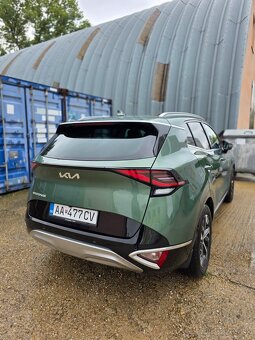 Kia SPORTAGE 1,6 T-GDI MHEV 7DCT PLATINUM - 4