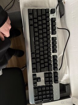 Herná mechanická klávesnica - 4