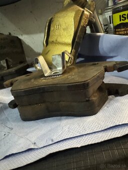 Brzdové strmene - 4