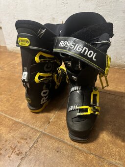 Lyže a lyžiarky - 4