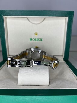Date just Rolex. - 4