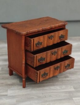 Komôdka holandská – 59 x 62 x 33 cm. - 4