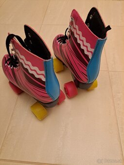 Kolieskové korčule - 4