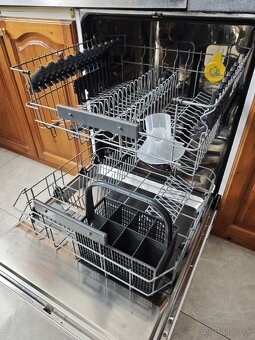 Umývačka riadu Electrolux - 4