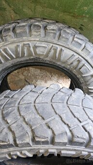Pneu 245/70 R16 - 4