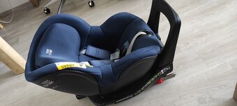 Britax Romer Swingfix M i-Size 9-18 kg - 4
