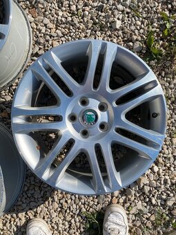 Skoda superb R18 - 4