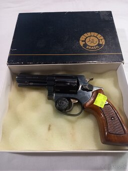 Predám revolver zn.Taurus - 4