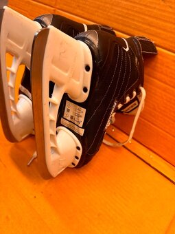 BRUSLE BAUER NEXUS   vel. 36/3 D - 4