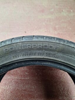 Nokian 225 45 R17 - 4