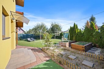 PREDAJ:nová murovaná chata,pozemok 386m2, BA Ružinov - 4