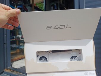 MODELY VOLVO v poškodených obaloch - 4