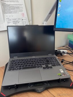 Lenovo LOQ 15ARP9 (83JC008NCK) sivý - 4