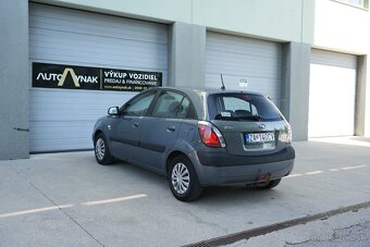 Kia Rio 1.4i - 4