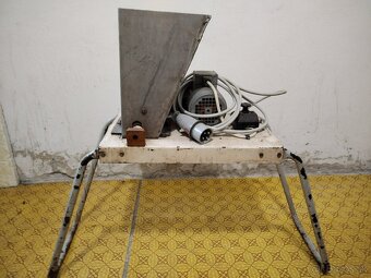 Elektrický mlynček na ovocie. - 4