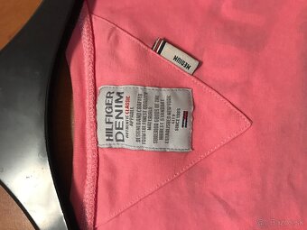 TOMMY HILFIGER originál baby pink damske tricko S - 4