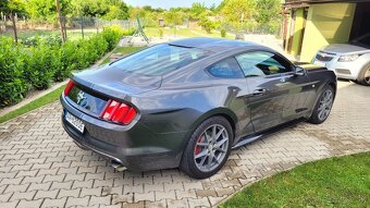 Ford Mustang 3,7 - 4