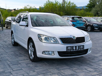 Škoda Octavia Combi 2.0TDI Elegance 2011 - 4