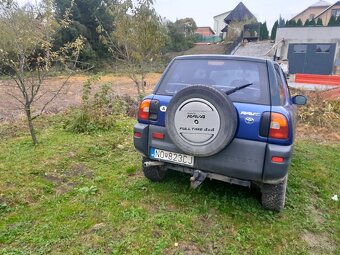 Toyota rav4 - 4