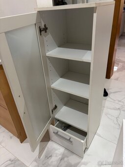 Kúpeľňové skrinky + Wc+ rohova vaňa - 4