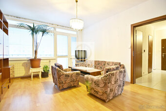 Priestranný a udržiavaný 3 izb. byt, 70 m2, veľká loggia, sí - 4