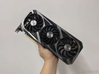 Asus Rog Strix Radon RX6700xt 12GB - 4