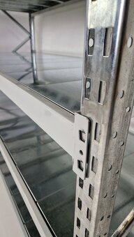 Priemyselný policovy regal , regale. - 4