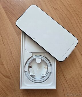 Apple iPhone 15 128GB black - 4