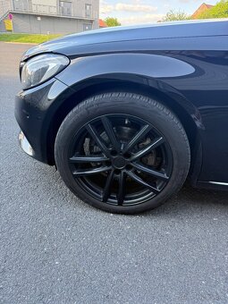 Mercedes c220 - 4