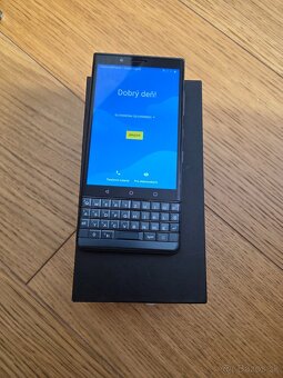 Blackberry Key2 - 4