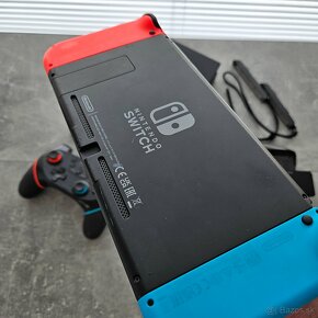 Nintendo Switch V2 Neon Ovládač a 64GB Karta + 50 Hier - 4