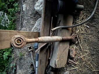 Plášte kolesá a iné veci na staršie traktory a kombajny - 4