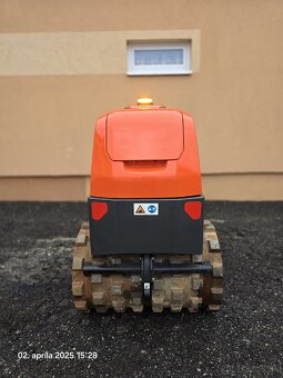 Ježkový vibračný valec Husqvarna LP 9505 - 4