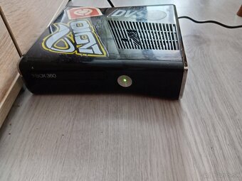 Xbox 360 slim - 4