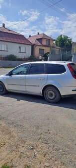 Ford focus 2 - 4
