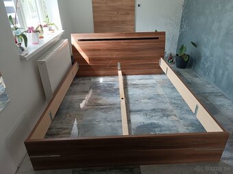 Manželská posteľ - 4