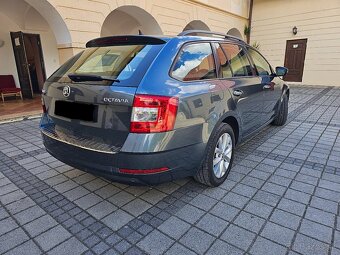 Škoda Octavia Combi 2.0 TDI DSG Ambition Navi DVD R16 OrigKM - 4