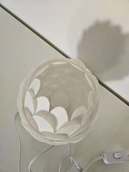 Lindby Stolná lampa Marees v bielej, Ø 15 cm - 4