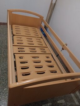 Zdravotnícka polohovateľná posteľ - 4