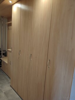 Skriňa do predsiene - 4