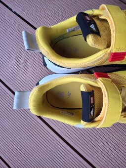 Botasky Lego Adidas - 4