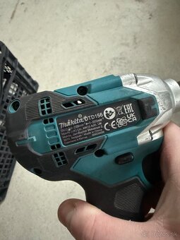 rázový uťahovač MAKITA 18V - 4